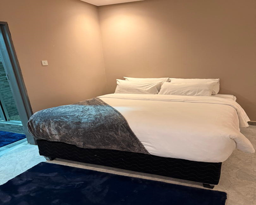 one bedroom one bedroom